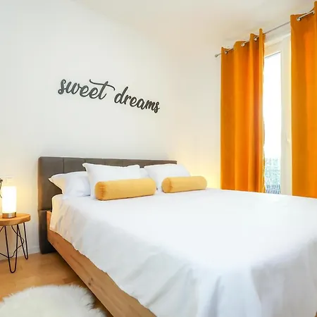 Margarita Apartment *